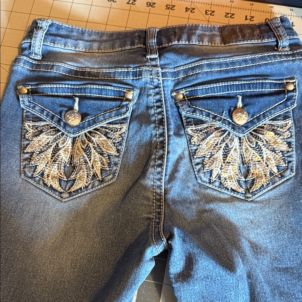 Soundgirl Blue Boot Cut Jeans with Silver Embellishments size 5 - Picture 11 of 13